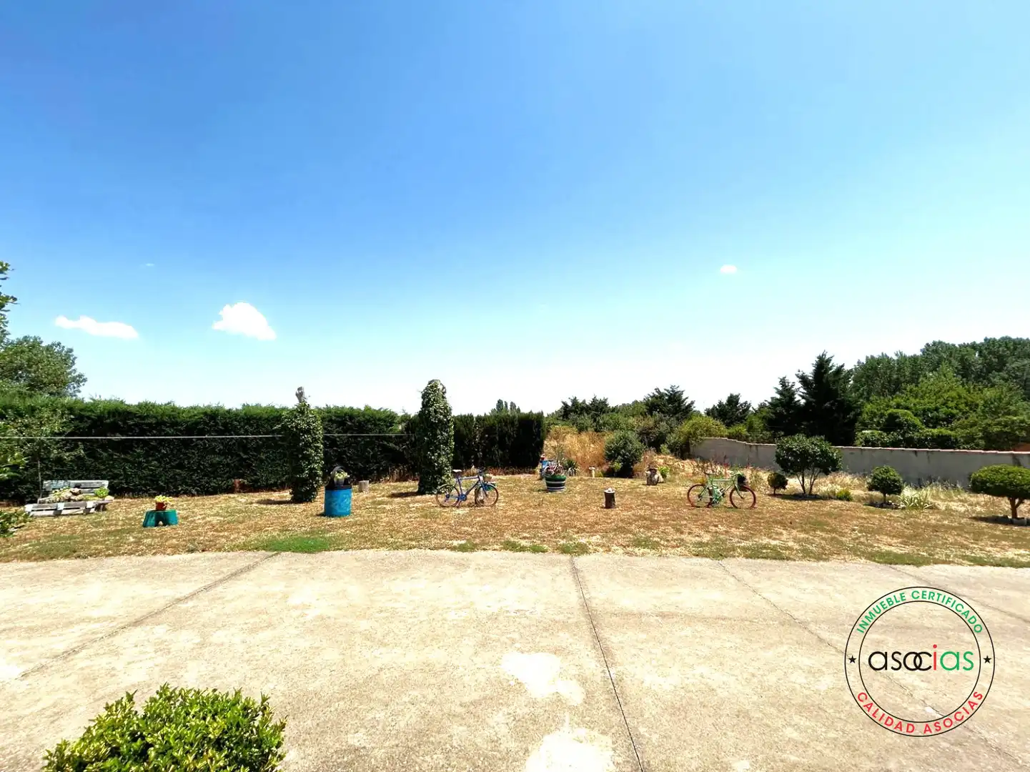 Detached homes for sale in Sahagún  with Heating, Private garden and Storage room