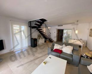 Sala d'estar de Casa adosada de lloguer en Llucmajor amb Aire condicionat, Calefacció i Jardí privat