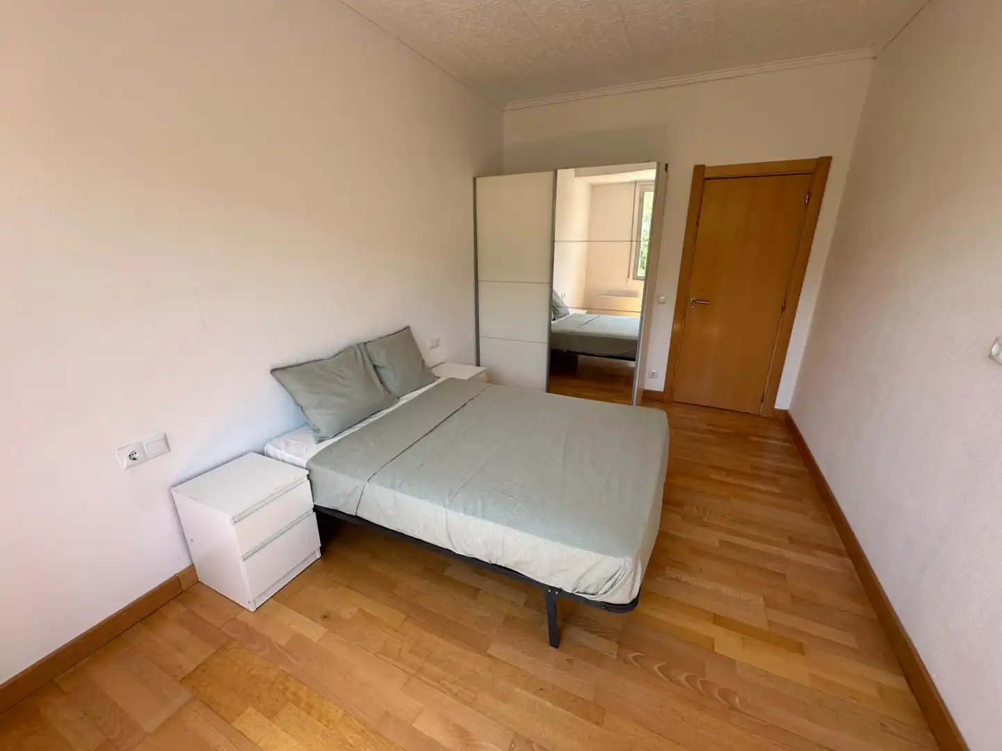 Schlafzimmer von Wohnung zur Miete in Cenicero mit Heizung und Terrasse