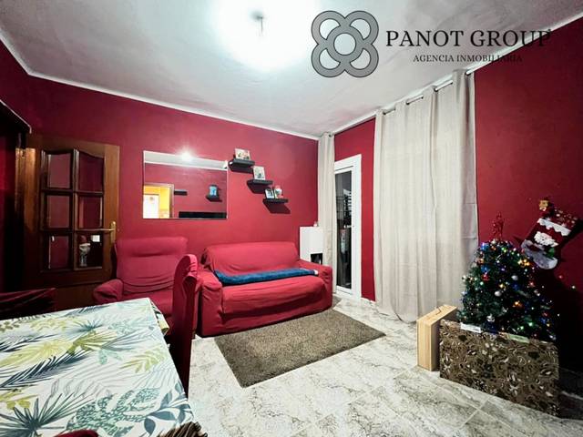 Piso en Venta en Carrer de Briquets en Les Roquetes