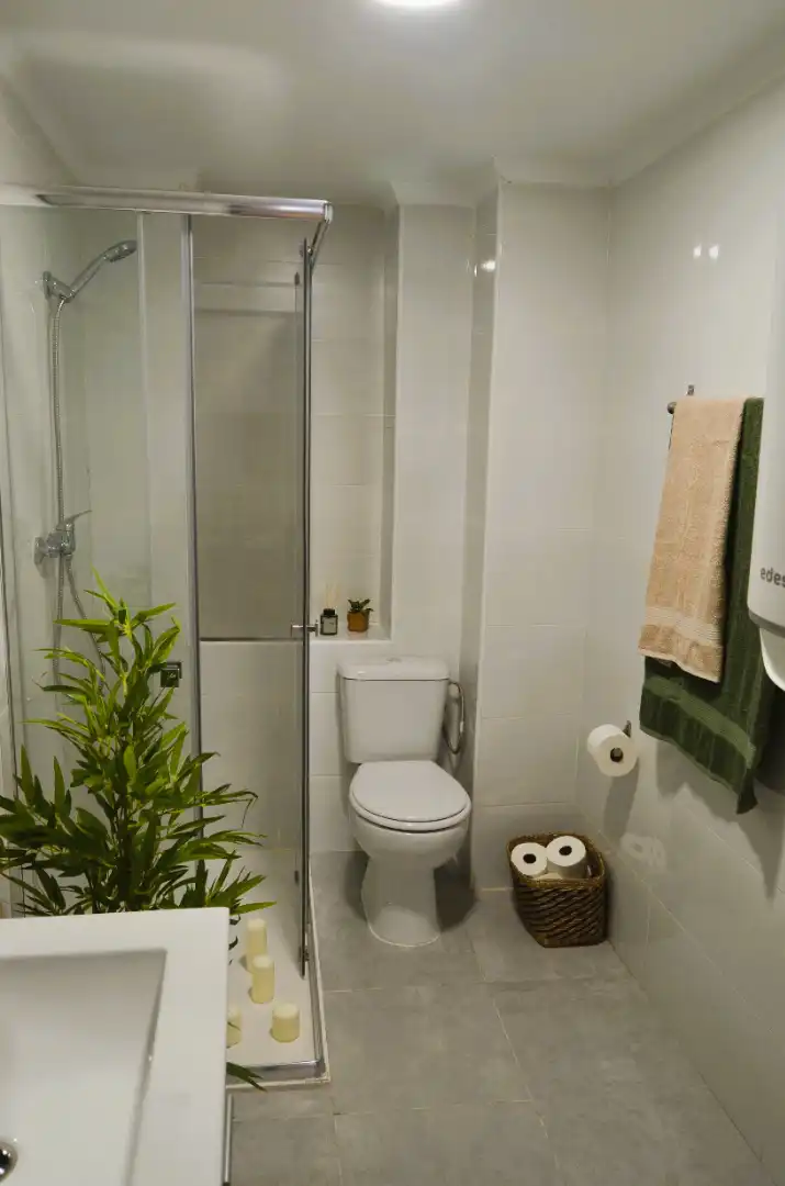 Bathroom of Flat for sale in Málaga