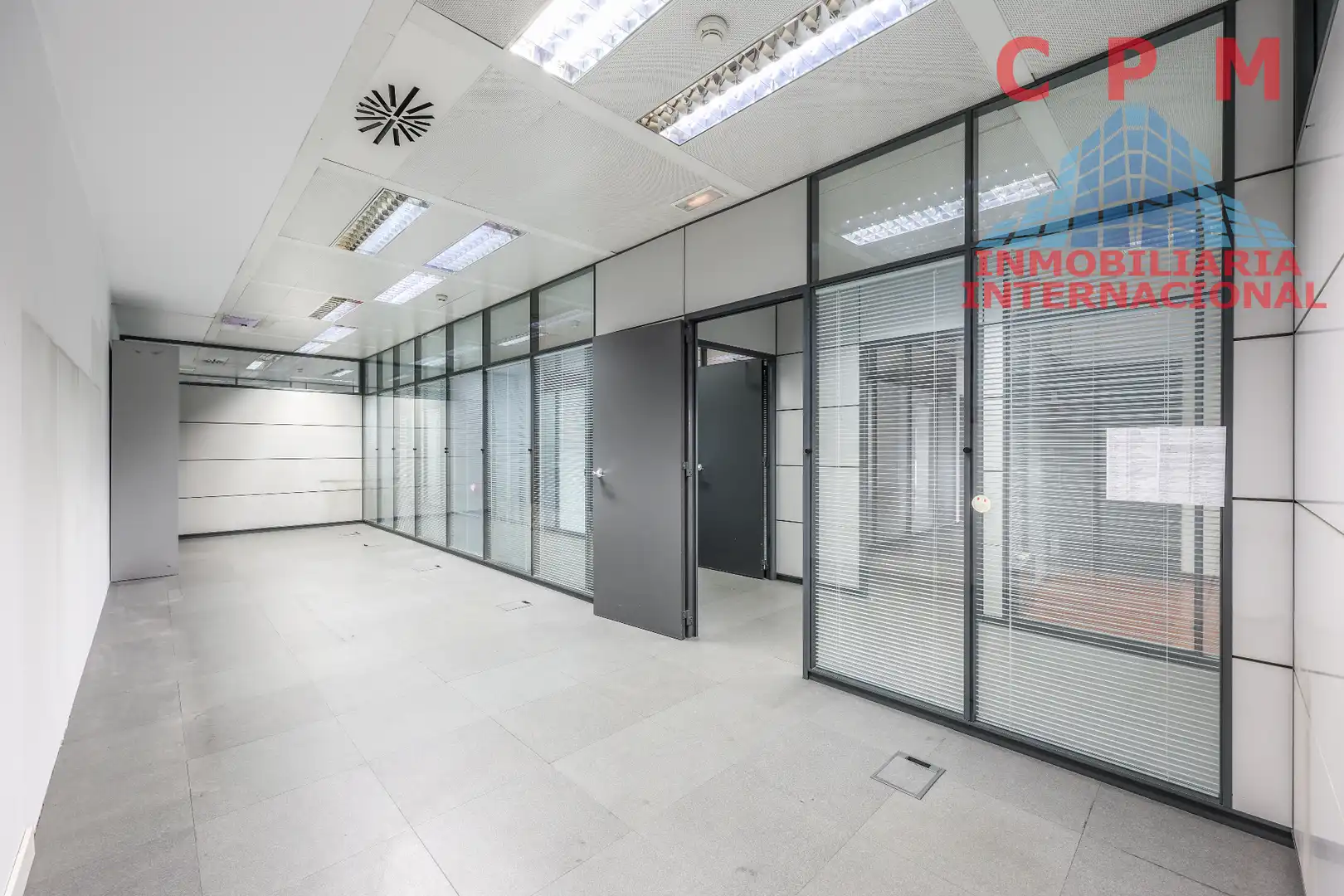 Office space with lift for sale in Arroyo de la Vega, imagen 16