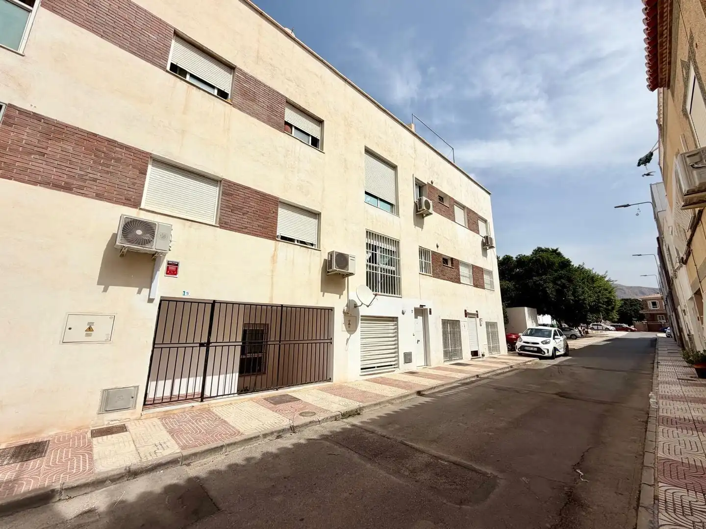 Vista exterior de Piso en venta en Roquetas de Mar con Aire acondicionado y Terraza