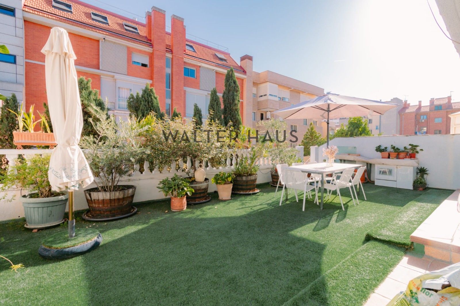 Terrassa de Casa o xalet en venda en  Madrid Capital amb Aire condicionat, Jardí privat i Terrassa