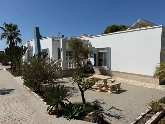 Vista exterior de Casa o chalet en venta en Almería con Aire acondicionado, Jardín privado y Terraza