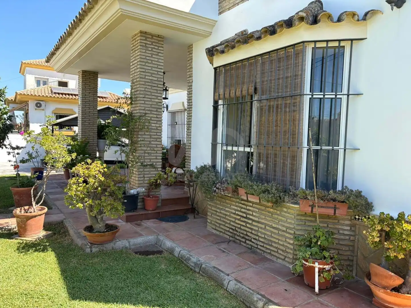 Jardín de Casa o chalet en venta en Chiclana de la Frontera con Aire acondicionado, Calefacción y Piscina