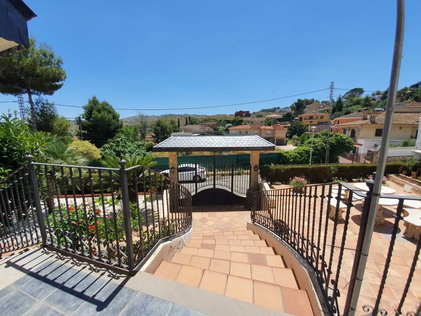 Vista exterior de Casa o chalet en venta en Chiva con Calefacción, Jardín privado y Terraza