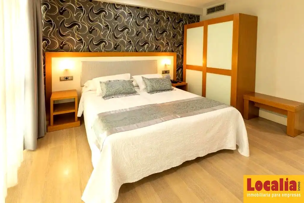 Habitación de Edificio en venta en Torrelavega 