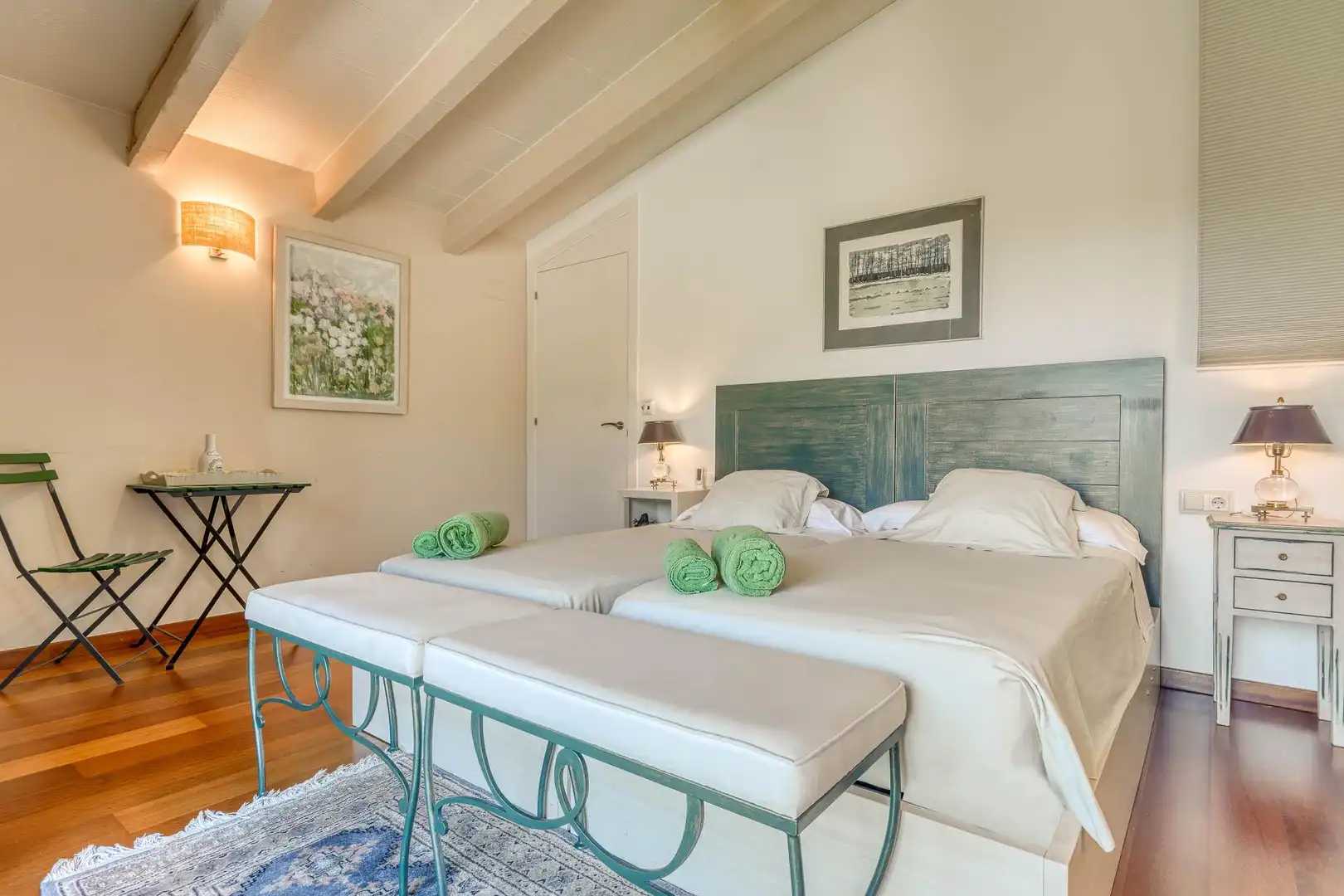 Habitación de Finca rústica en venta en Boadella i les Escaules con Calefacción, Jardín privado y Terraza