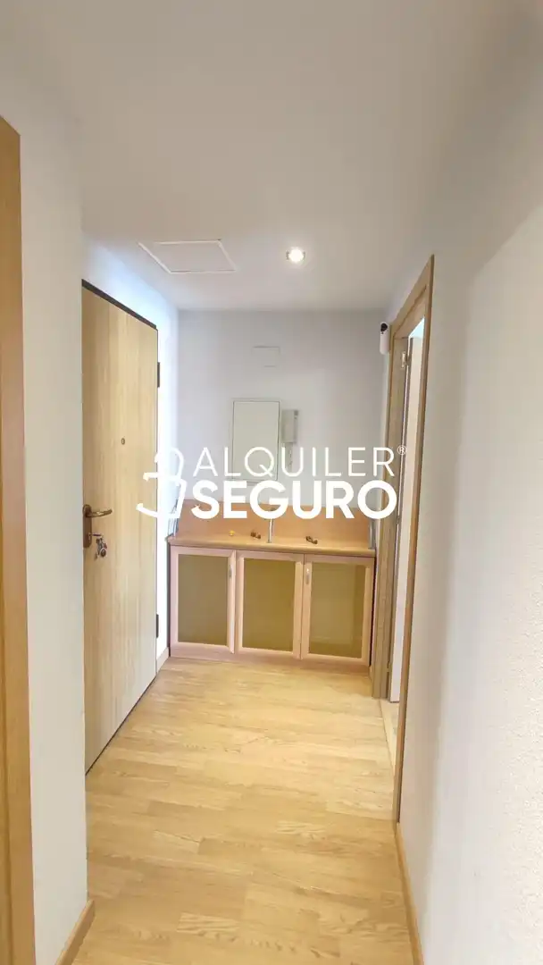 Baño de Piso de alquiler en Paracuellos de Jarama con Calefacción, Trastero y Amueblado
