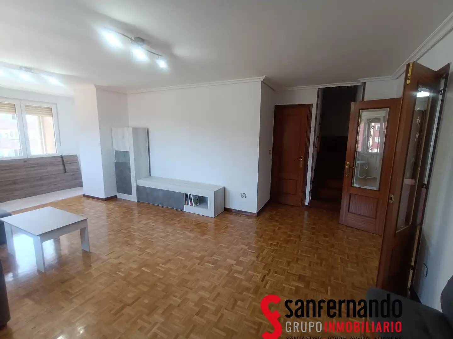 Living room of Flat for rent in Santander  with Heating, Parquet flooring and Furnished