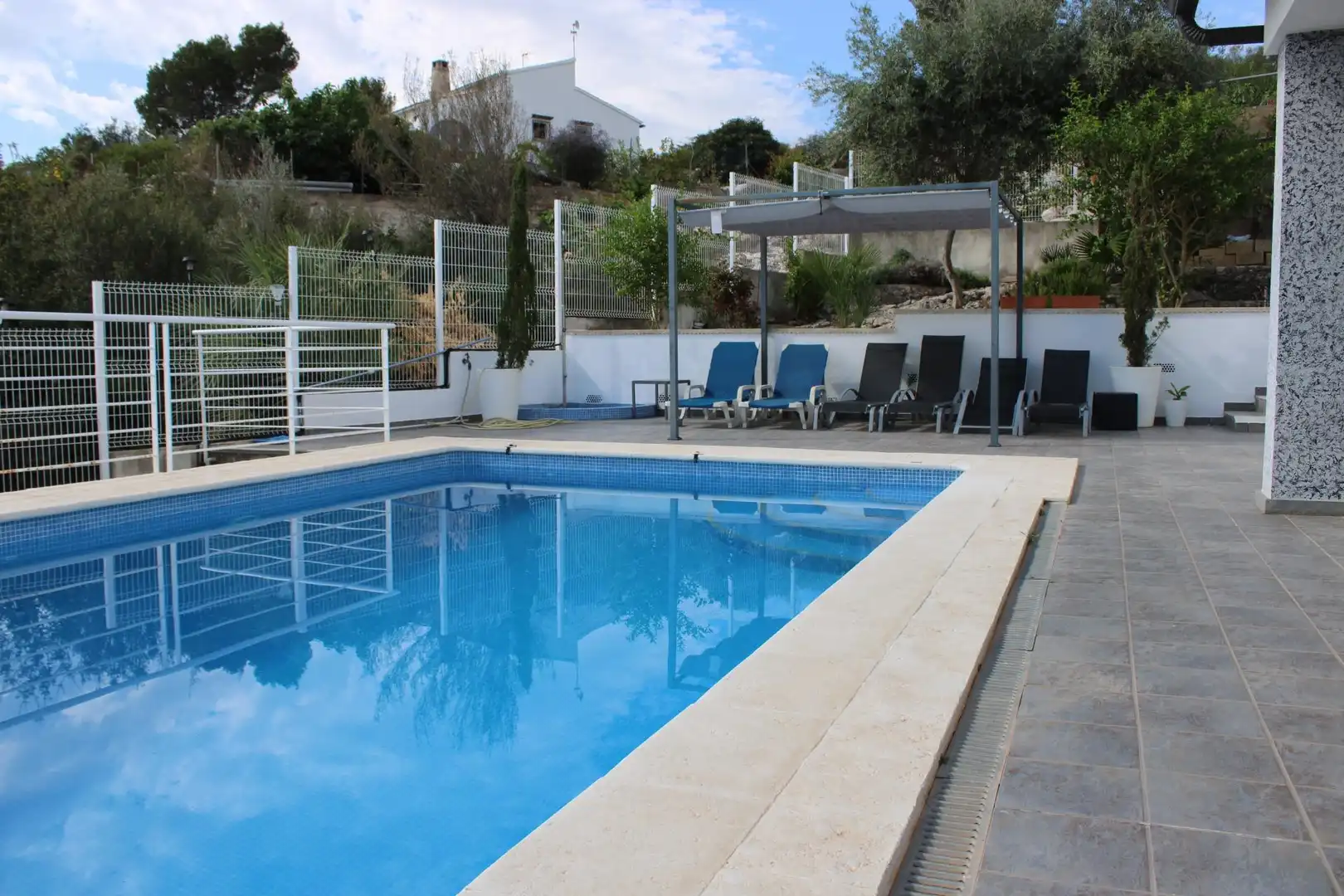 Piscina de Casa o xalet en venda en Oliva amb Aire condicionat, Jardí privat i Terrassa