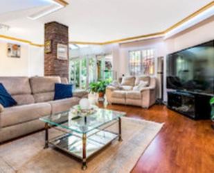 Living room of Single-family semi-detached for sale in Marbella  with Air Conditioner and Terrace