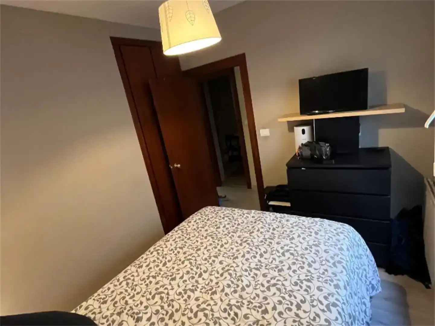 Bedroom of Flat for share in Bilbao   with Parquet flooring, Furnished and Balcony