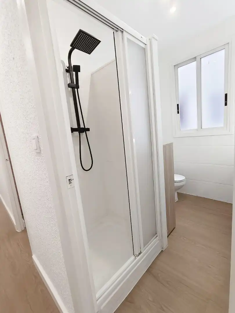 Bathroom of Flat for rent in Castellón de la Plana / Castelló de la Plana  with Furnished, TV and Internet