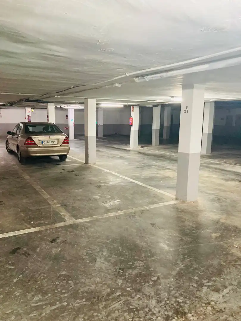 Parkplatz von Garage zum Verkauf in Dénia