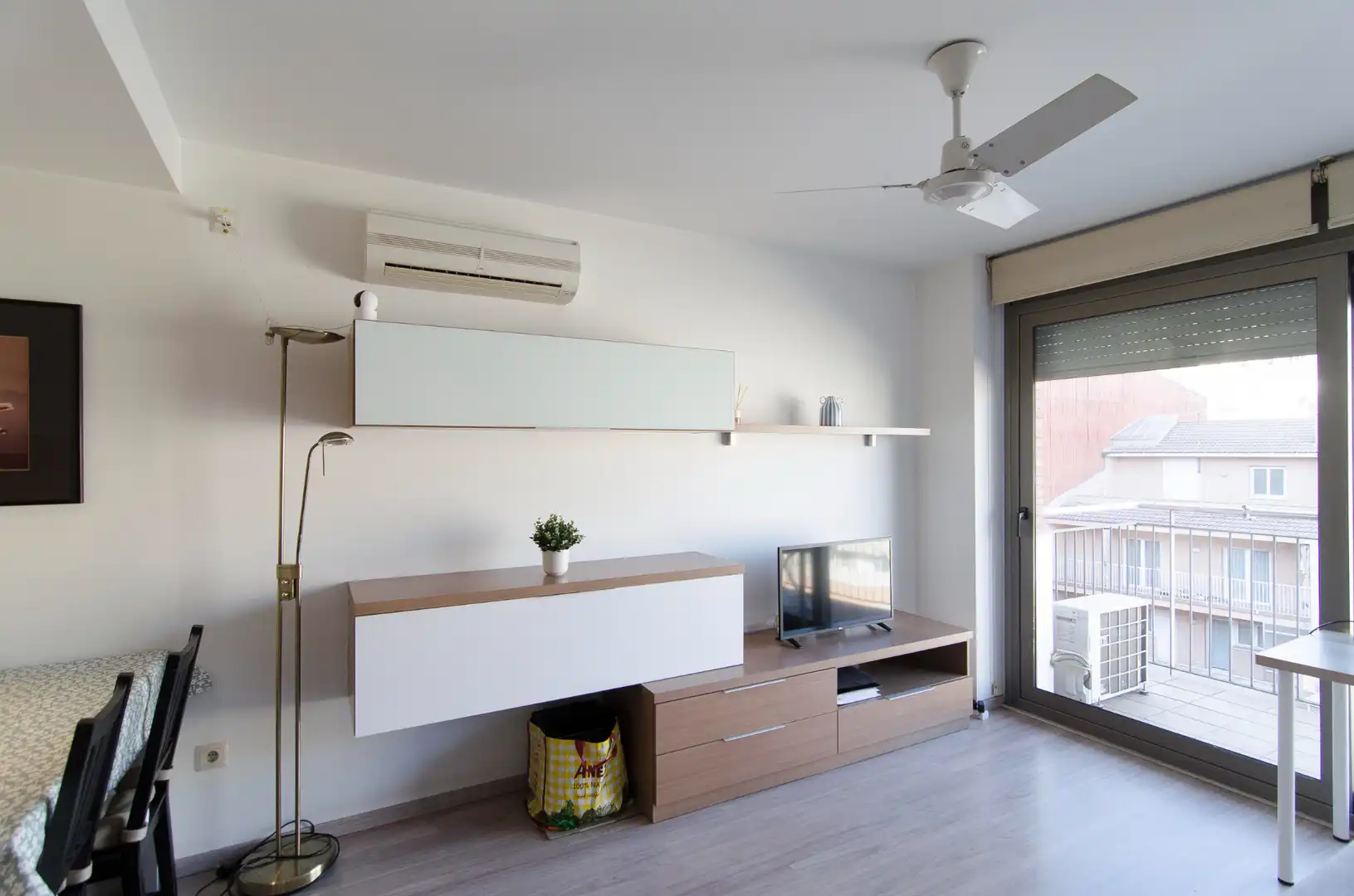 Sala de estar de Piso en venta en Manresa con Aire acondicionado, Calefacción y Parquet