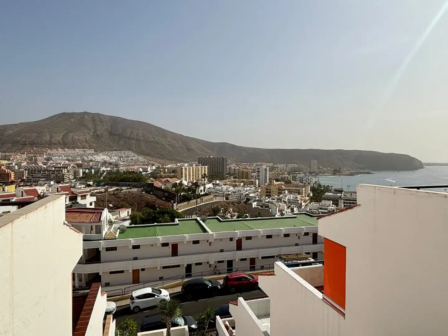 Vista exterior de Piso de alquiler en Arona con Terraza, Trastero y Piscina