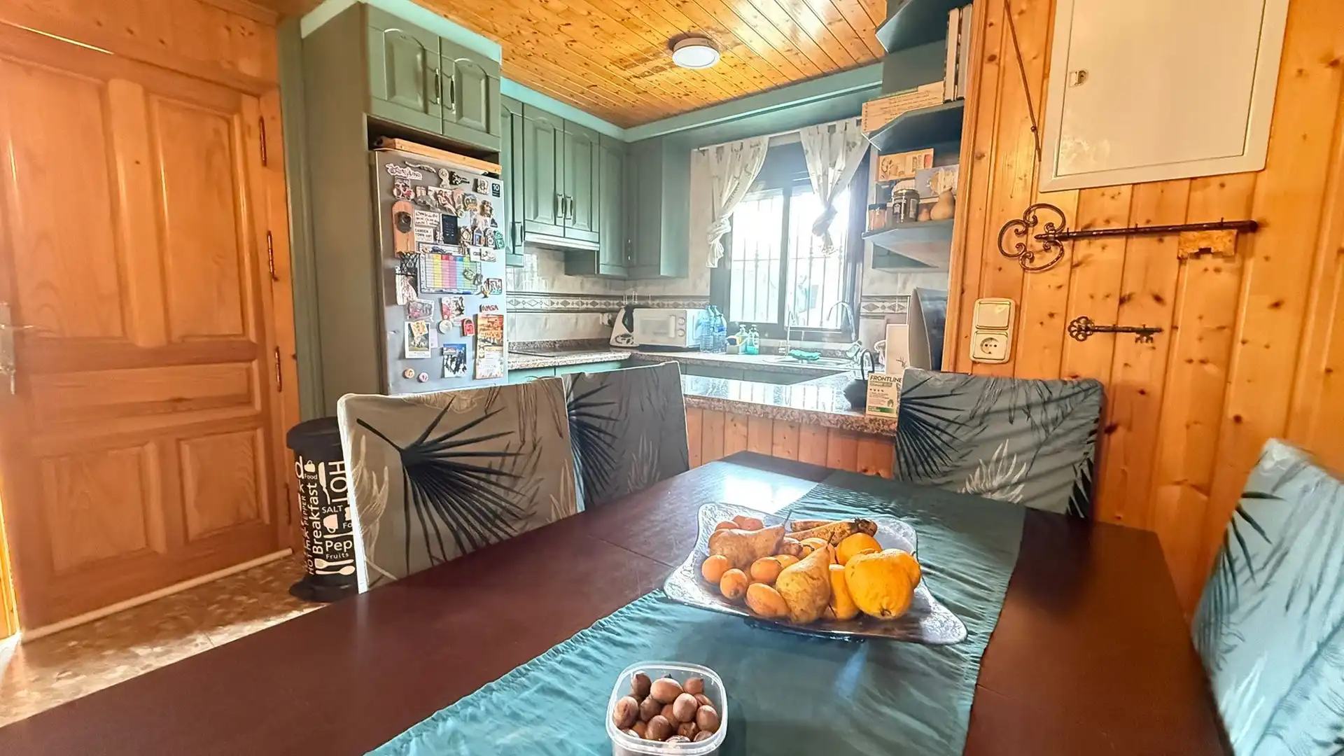 Küche von Country house zum Verkauf in Vélez-Málaga mit Klimaanlage, Privatgarten und Terrasse