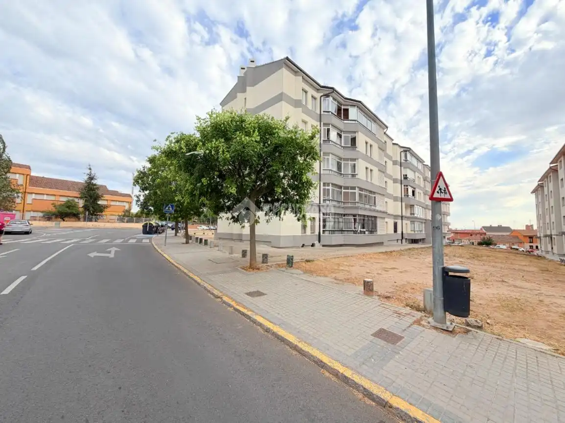 Vista exterior de Piso en venta en Segovia con Balcón