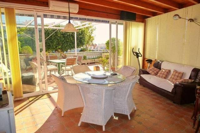 Casa adosada en Venta en ARTESAS en El Palmeral