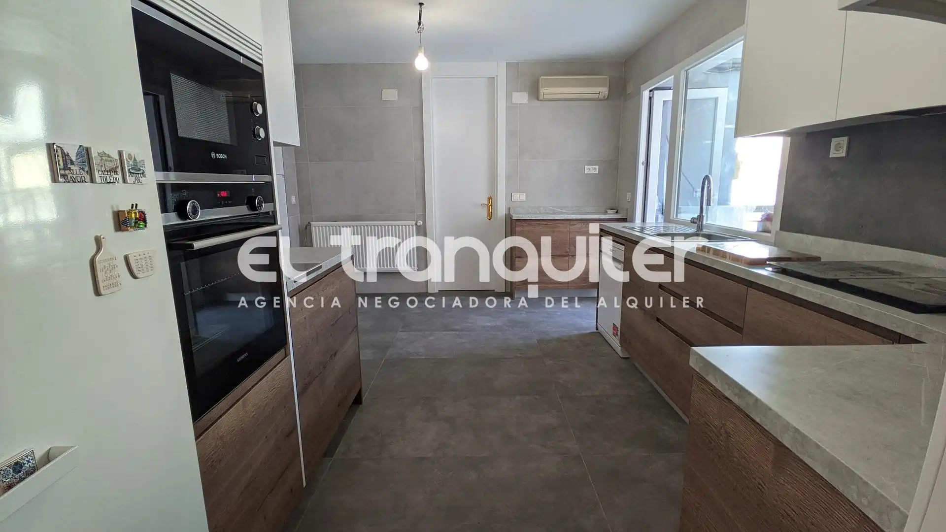 Küche von Wohnung zum Verkauf in Madrid mit Klimaanlage, Parkett und Terrasse