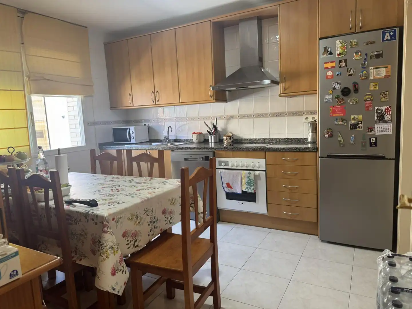 Küche von Einfamilien-Reihenhaus zum Verkauf in Guissona mit Heizung, Privatgarten und Ofen