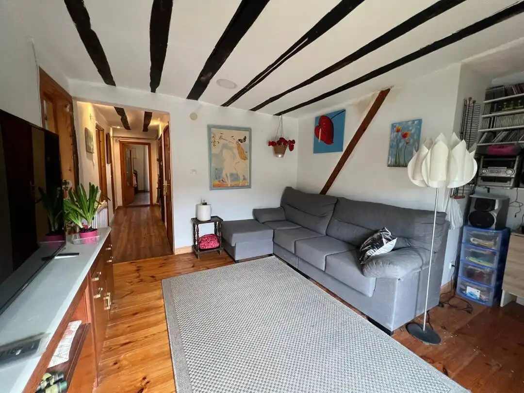 Living room of Flat for sale in Armiñón  with Heating and Storage room