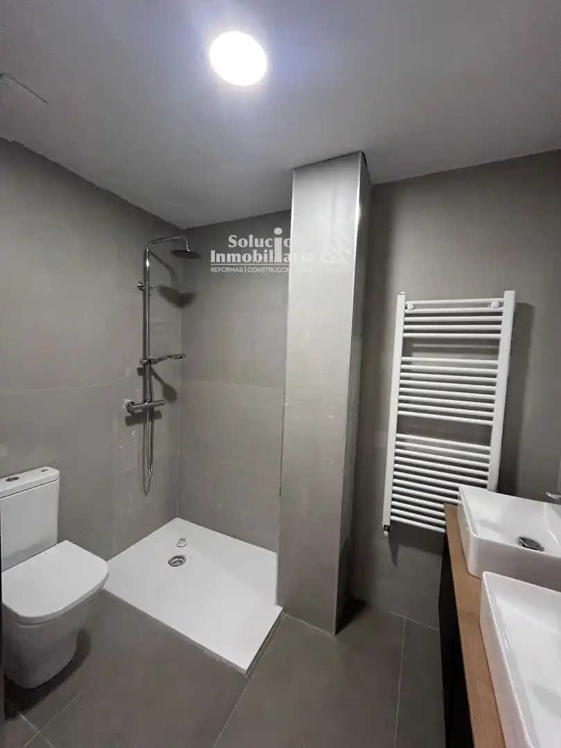 Baño de Piso en venta en Salamanca con Calefacción y Amueblado