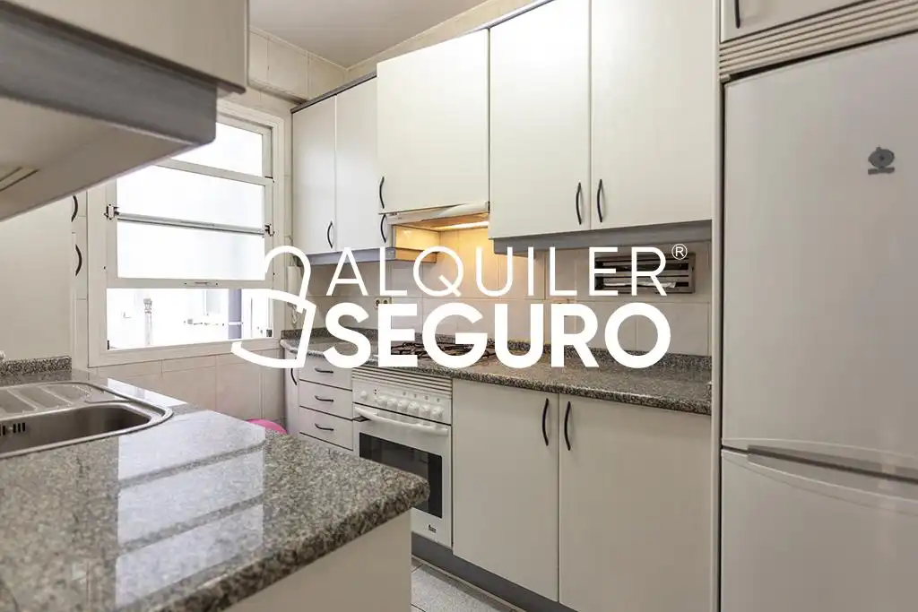 Küche von Wohnung zur Miete in Madrid mit Heizung und Möbliert