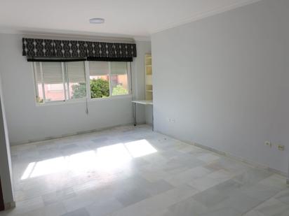 Flat for sale in  Sevilla Capital  with Air Conditioner