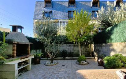 Garden of House or chalet for sale in Terrassa  with Air Conditioner, Heating and Private garden