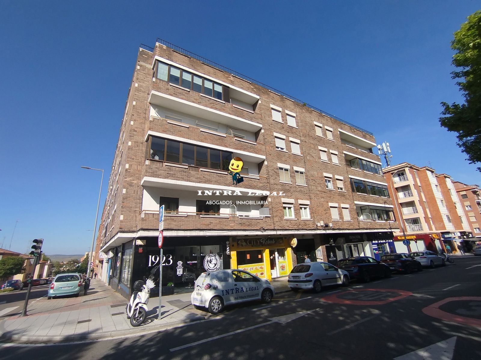 Vista exterior de Àtic en venda en Salamanca Capital amb Calefacció, Parquet i Terrassa