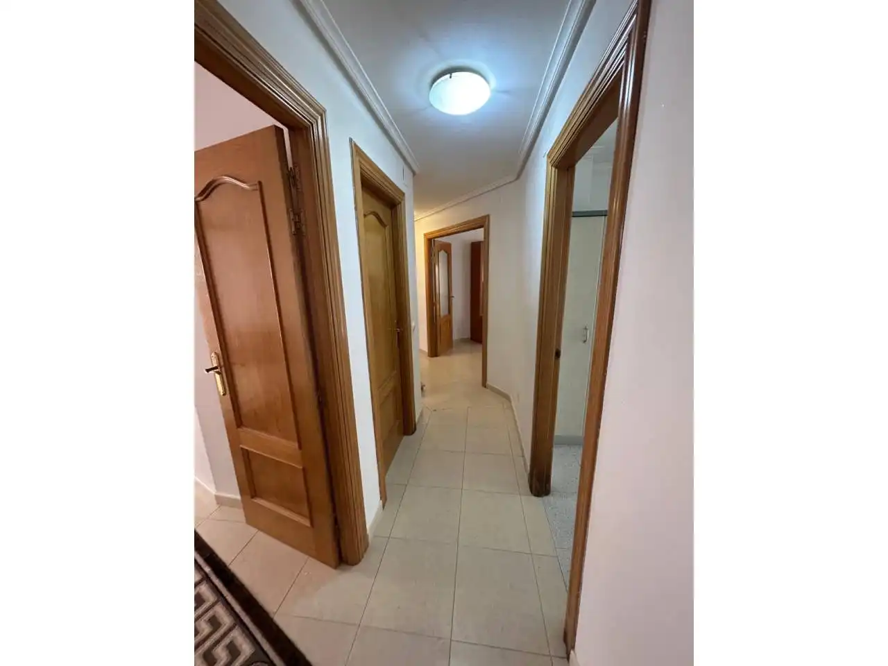 Wohnung zum Verkauf in Alberite mit Heizung, Terrasse und Abstellraum