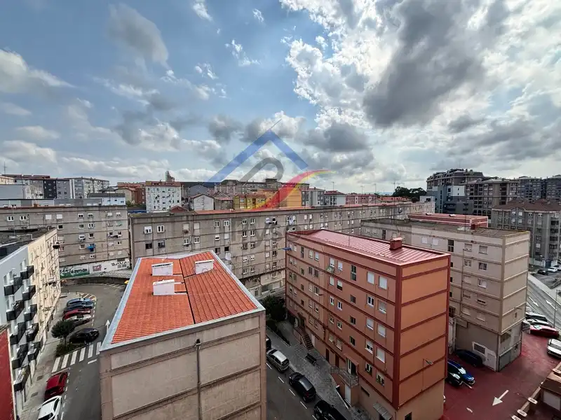 Flat for rent in Avenida de los Castros, Los Castros
