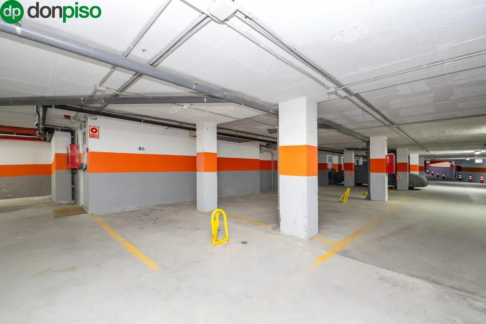 Parking de Piso en venta en Sierra Nevada con Piscina comunitaria
