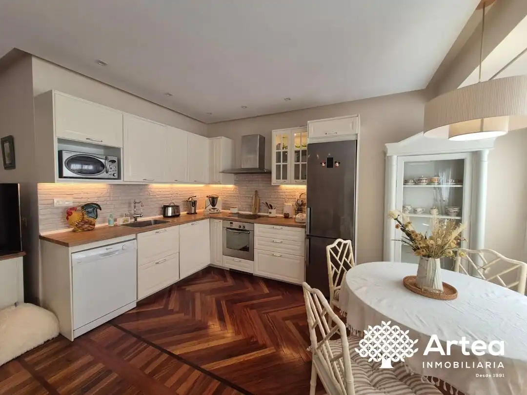 Cocina de Piso de alquiler en Bilbao  con Calefacción, Jardín privado y Horno