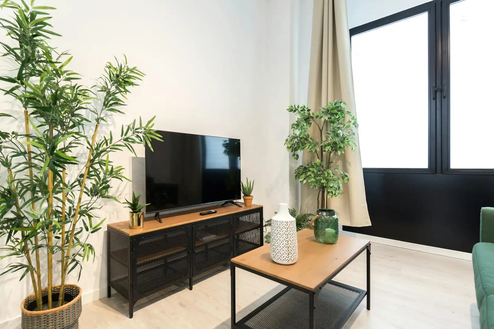 Living room of Flat for rent in Barcelona  with Air Conditioner, Heating and Furnished