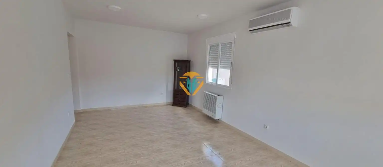 Casa aparellada amb piscina en venda a El Tossal - Bello Horizonte, imagen 21