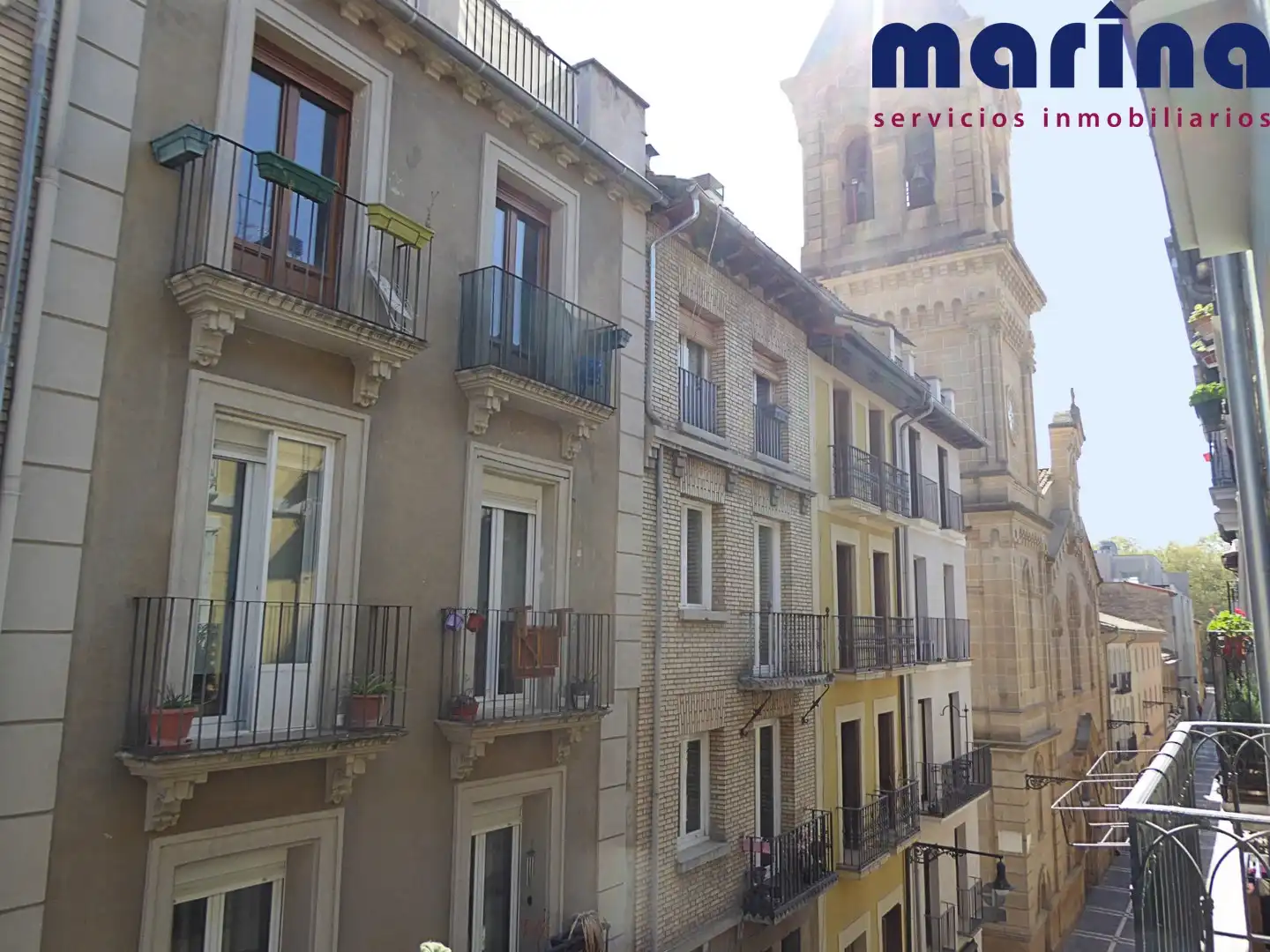 Vista exterior de Pis en venda en  Pamplona / Iruña amb Calefacció, Parquet i Moblat