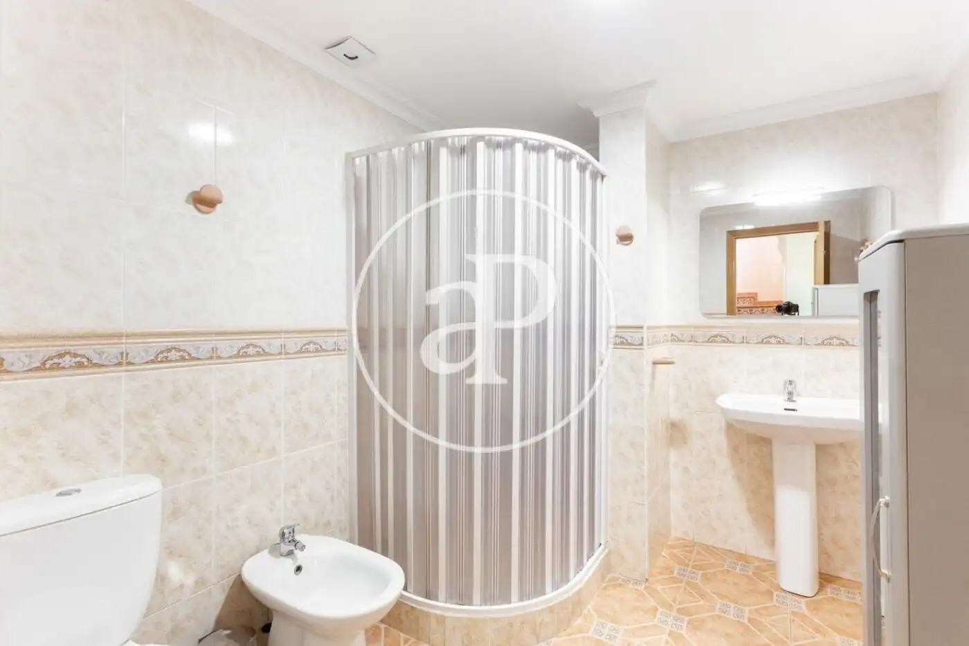 Bathroom of Houses for sale in Valencia  with Heating, Terrace and Storage room