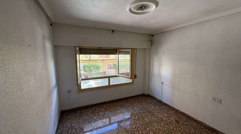 Foto 2 de Piso en venta en Reina Victoria, Plaza de Toros - Avenida Chapí - Trinquete, Elda