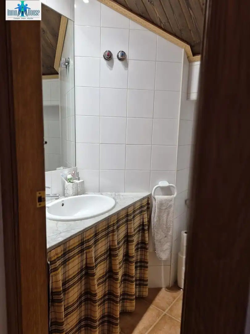 Bany de Casa o xalet en venda en Motilleja amb Aire condicionat, Jardí privat i Terrassa