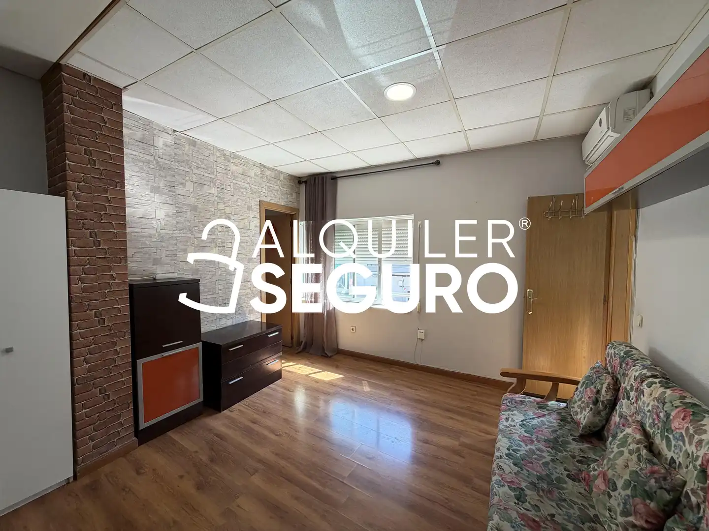 Flat for rent in Escaño, Centro