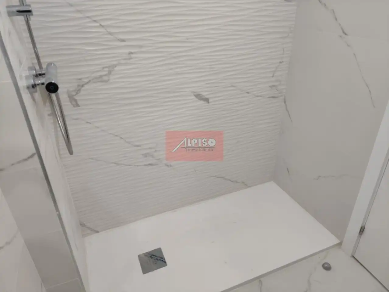 Bathroom of Flat for sale in Ourense Capital   with Heating and Terrace