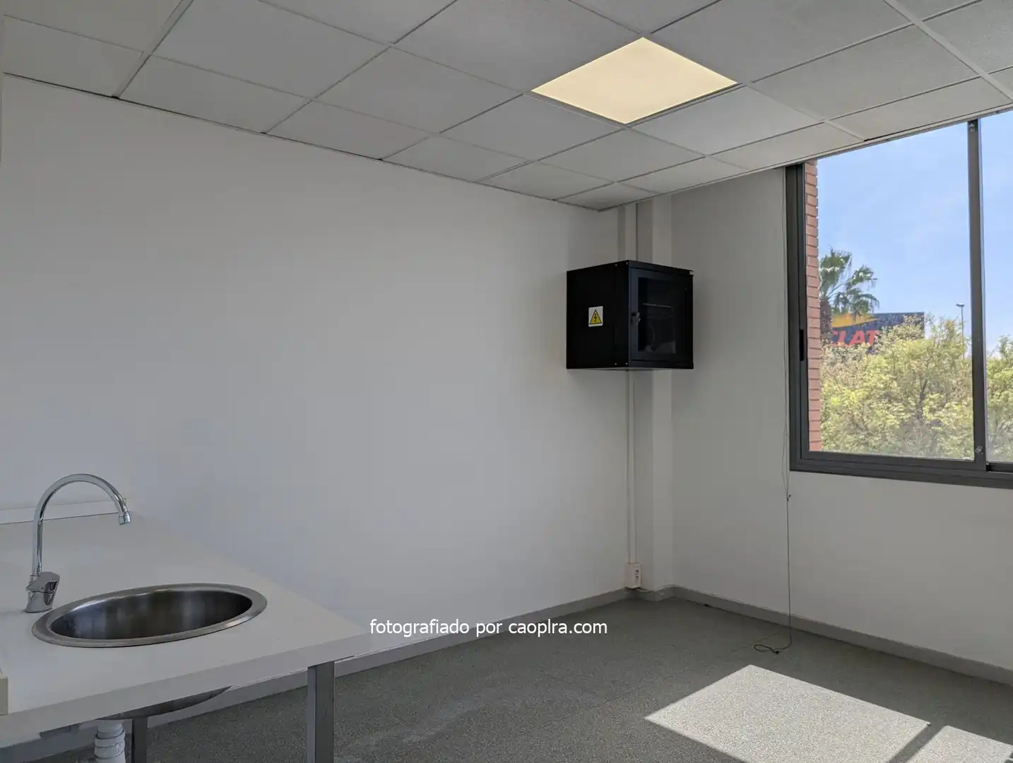 Office for rent in Sant Just Desvern  with Air Conditioner and Heating