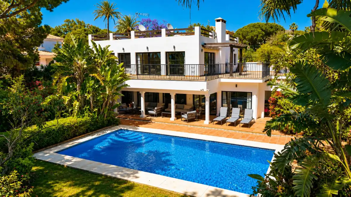 Jardí de Casa o xalet en venda en Marbella amb Aire condicionat, Calefacció i Jardí privat