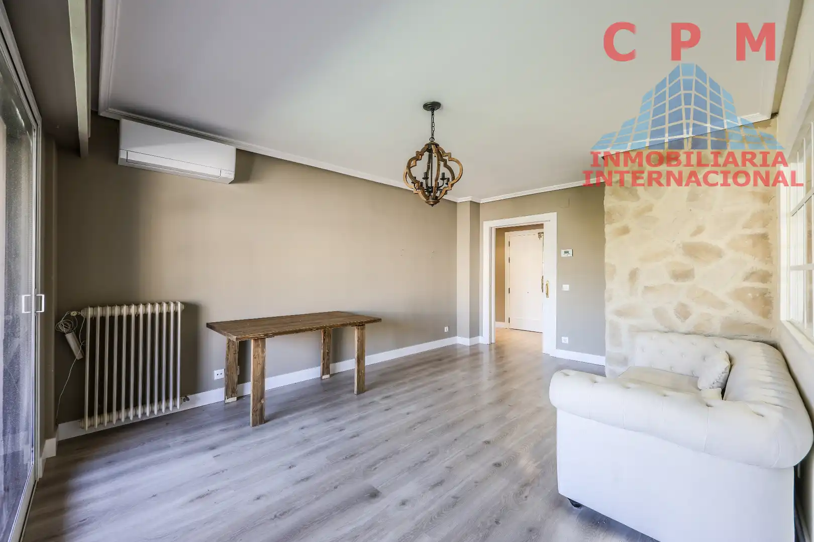 Sala d'estar de Pis de lloguer en Pozuelo de Alarcón amb Aire condicionat, Calefacció i Parquet