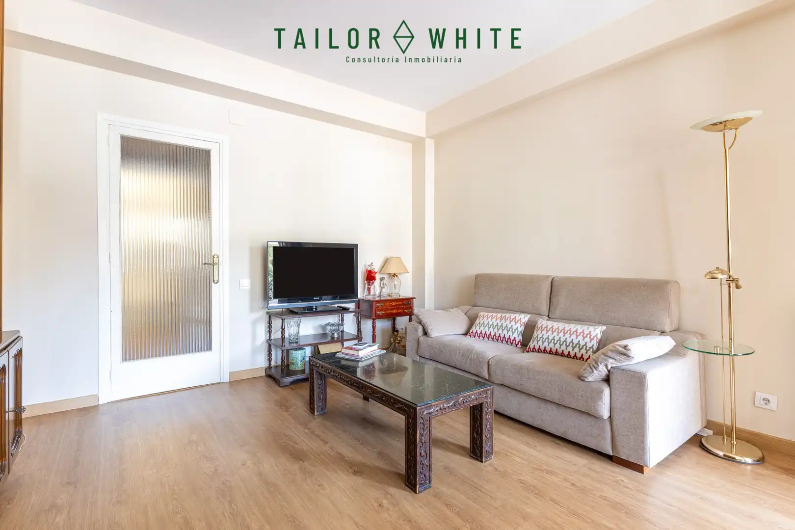 Flat with lift for sale in Les Corts, imagen 2