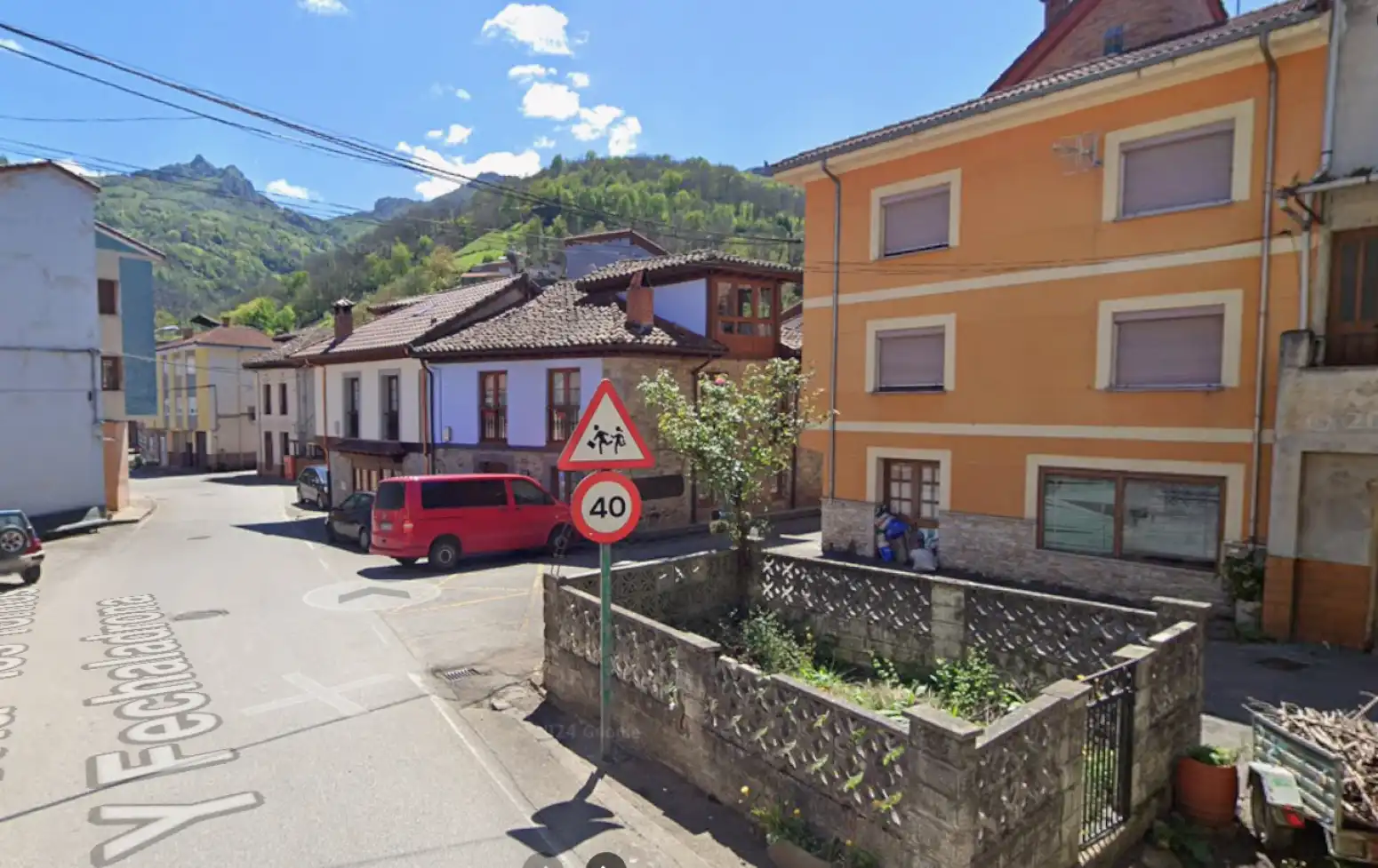 Vista exterior de Casa o xalet en venda en Laviana amb Calefacció i Traster